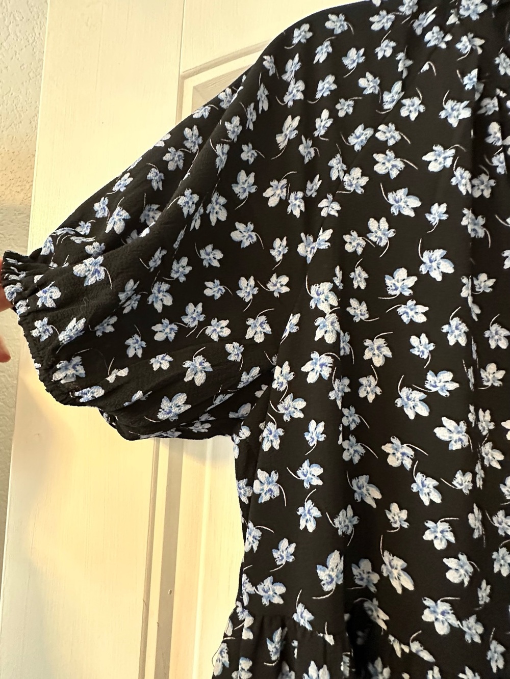 CeCe Black Dress with White Floral Print - Picture 4 of 5
